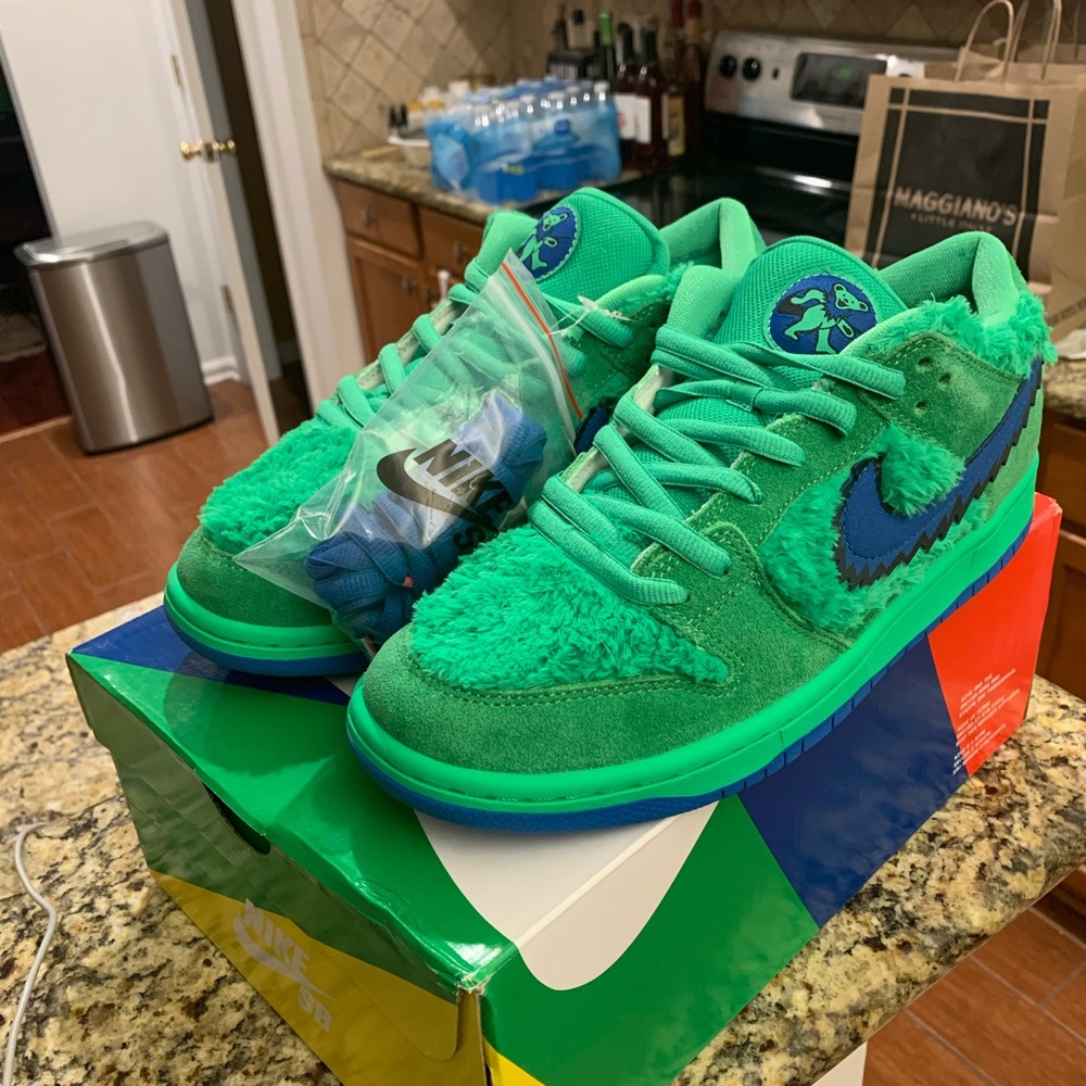 Nike SB Grateful Dead